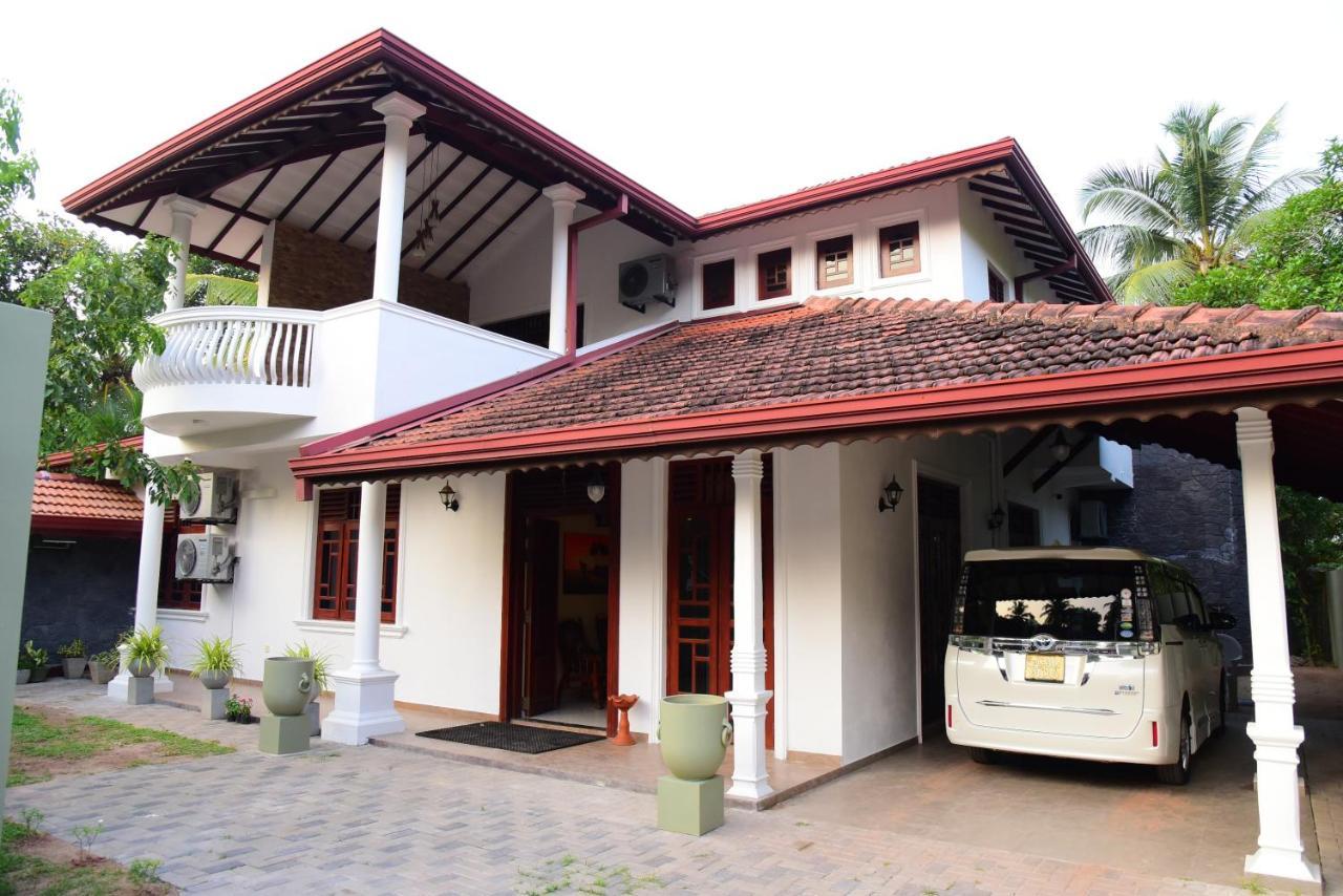 Airport Blessings Villa Katunayaka Exterior foto